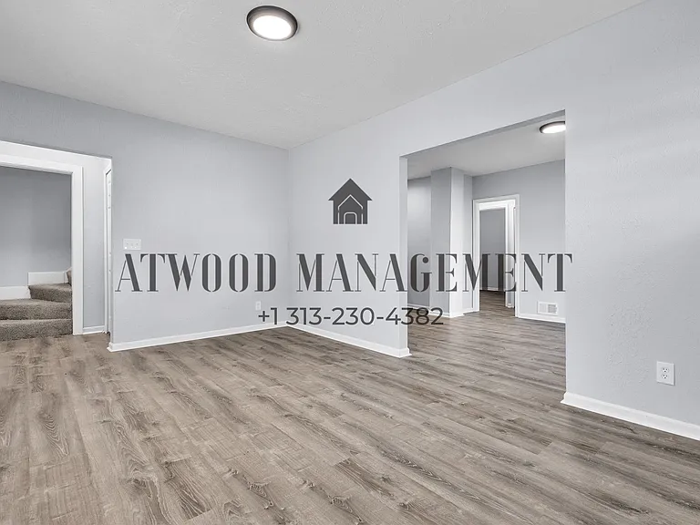 21345 Bennett St — Photo 3
