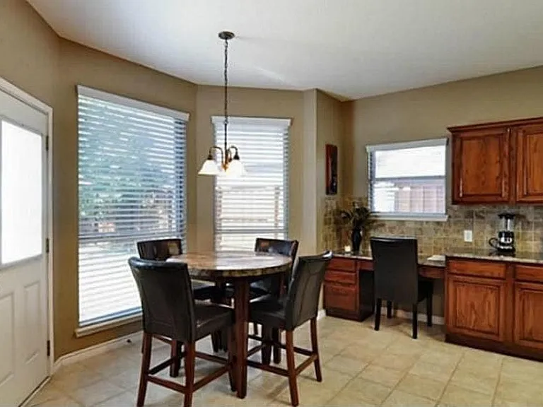 11915 Rocky Point Dr — Photo 12