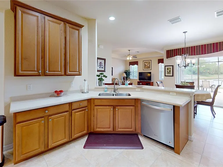 11462 Saffron Ct — Photo 16