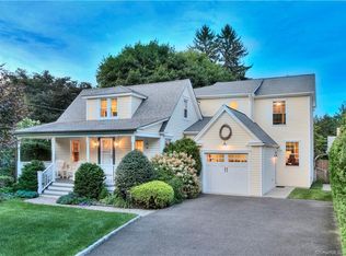 687 Valley Rd, Fairfield, CT 06825