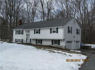 27 Kingswood Dr, North Stonington, CT 06359