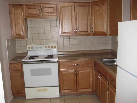 3rd image of 1729 Moffett St APT 17