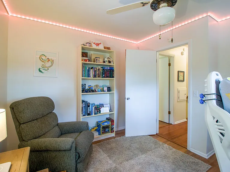 5910 Malabar Ln — Photo 16
