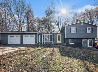 111 Pawnee Ave, Hiawatha, KS 66434