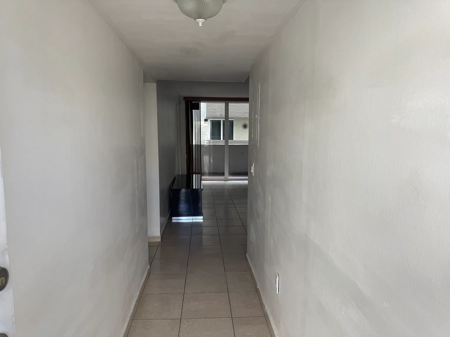 2 bed, 960 sqft, $2,000 — Photo 1