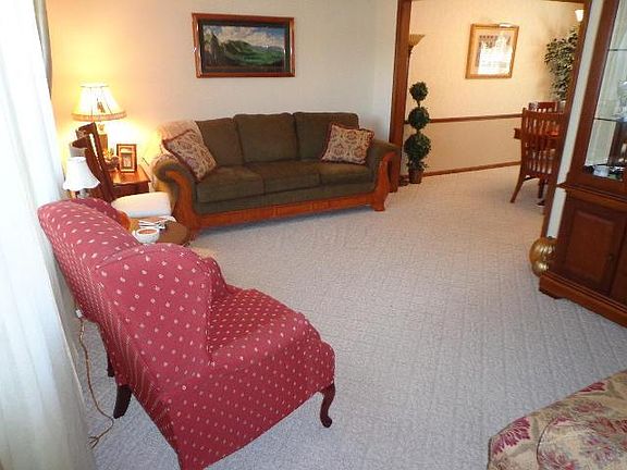 4th image of 565 Cresswood Pl