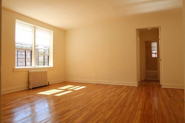 2nd image of 2049 20th Ln APT 2E