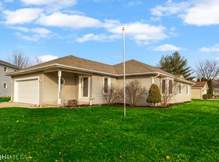 233 Bastian Dr, Sugar Grove, IL 60554