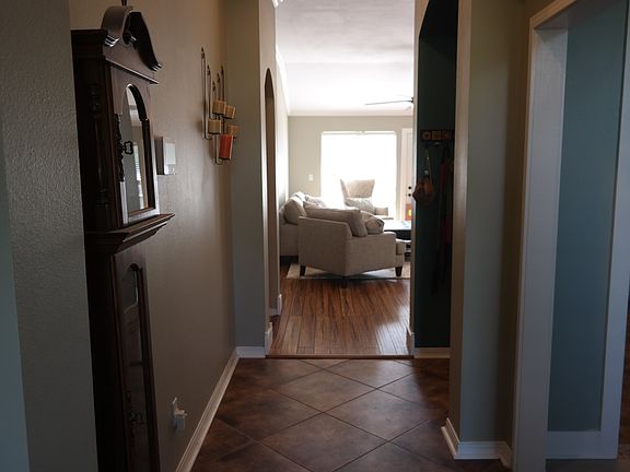 3rd image of 246 Melissa Ln