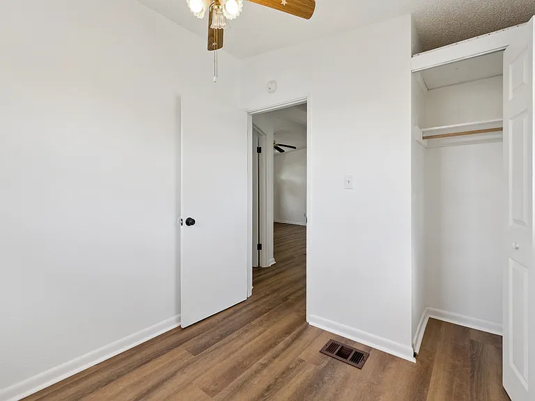 10543 117th Dr N — Photo 4