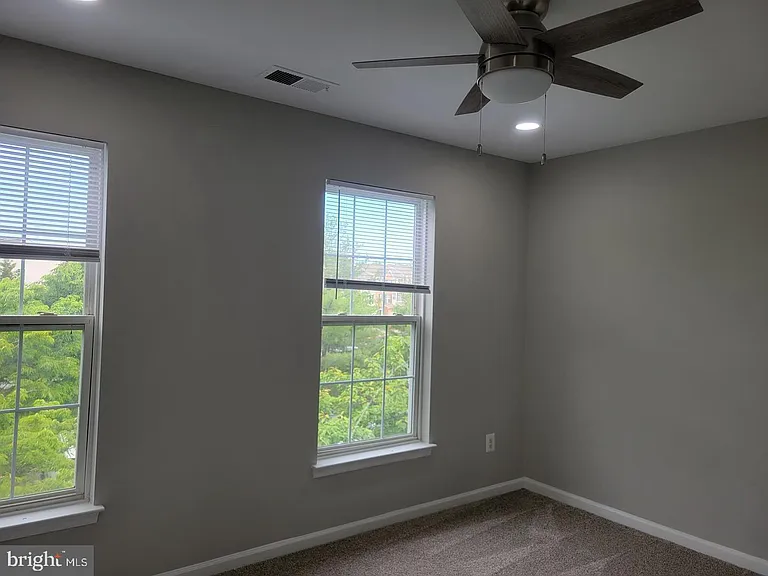 44189 Litchfield Ter — Photo 9