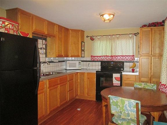 4th image of 306 N Sewell Ave