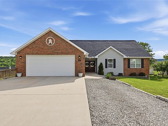 4th image of 22 Bandy Dr