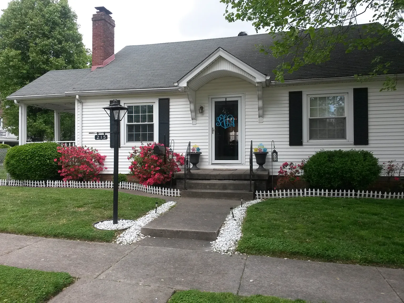 215 7th St photo 1
