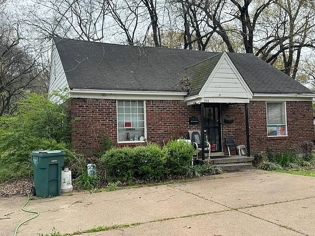 2nd image of 768 S Greer St