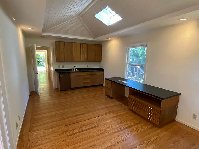 242 Stanford Ave — Photo 14