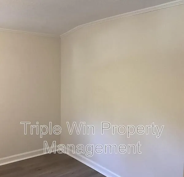 535 S Adams St — Photo 19