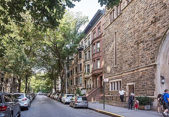 4th image of 48 W 68th St APT 3F