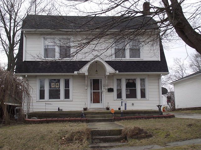 1st image of 191 E Washington Ave