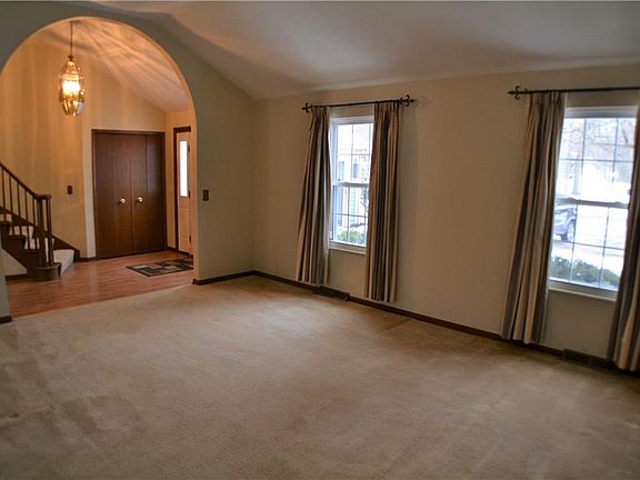 2nd image of 8374 Bradfords Gate
