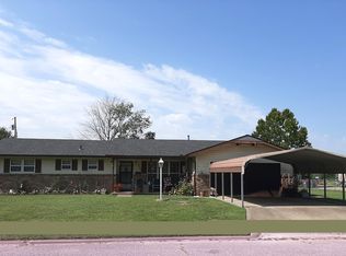 302 Midway Dr, Commerce, OK 74339