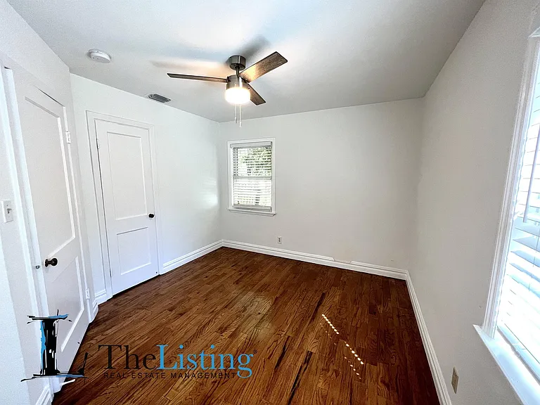 5905 N Tampa St — Photo 13