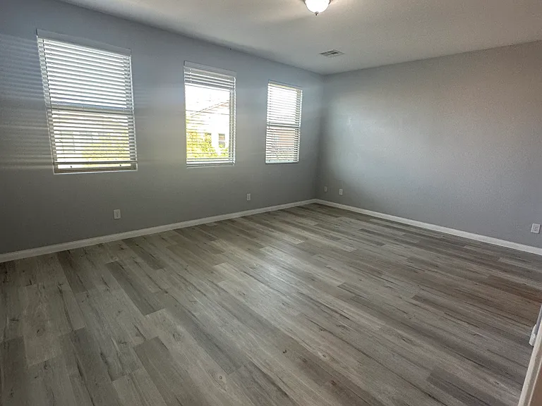 576 Glassford Ct — Photo 34