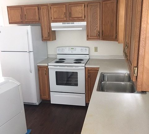 2nd image of 334 Elm St