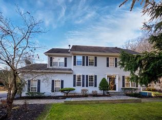 283 Woodlands Dr, Tuxedo Park, NY 10987