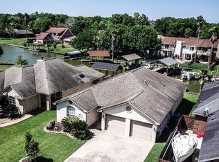 13306 Bunker Hill Dr, Willis, TX 77318