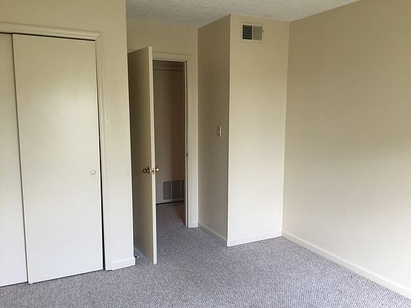 5th image of 112 Robinwood Dr APT 9