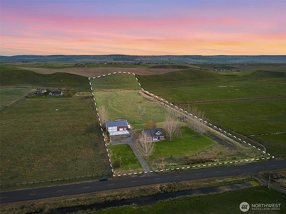 3rd image of 3231 Detour Road