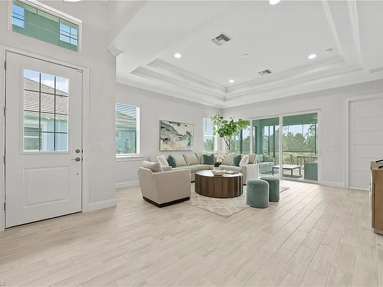 6403 Negril Isle Dr — Photo 3
