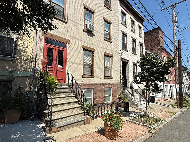 31 Elm St #GARDEN — Photo 1