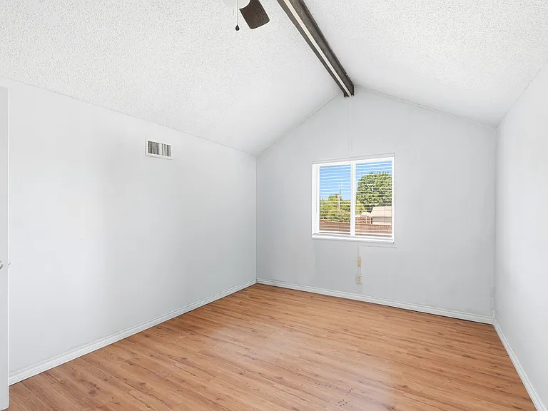 2930 Lancer Ln — Photo 10
