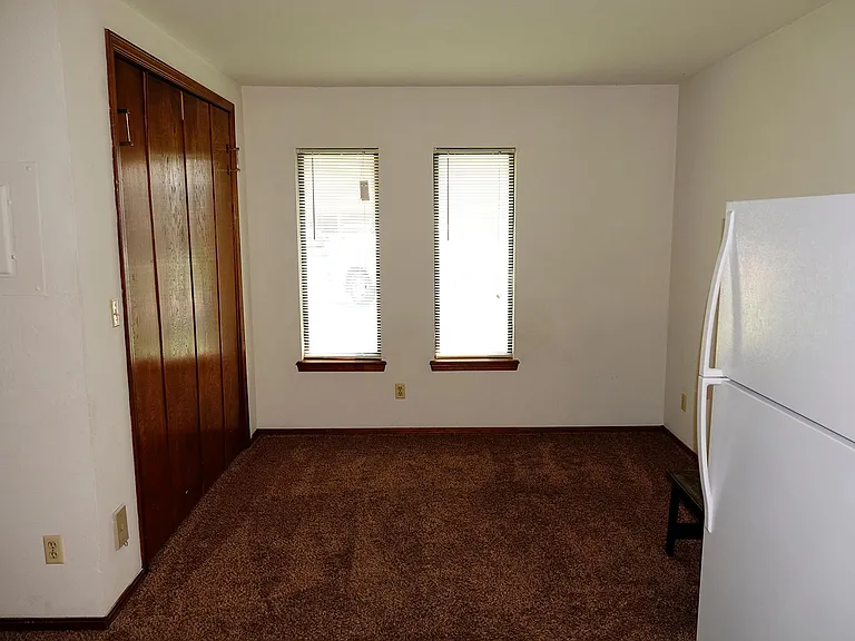 338 S Sooner Trl — Photo 4