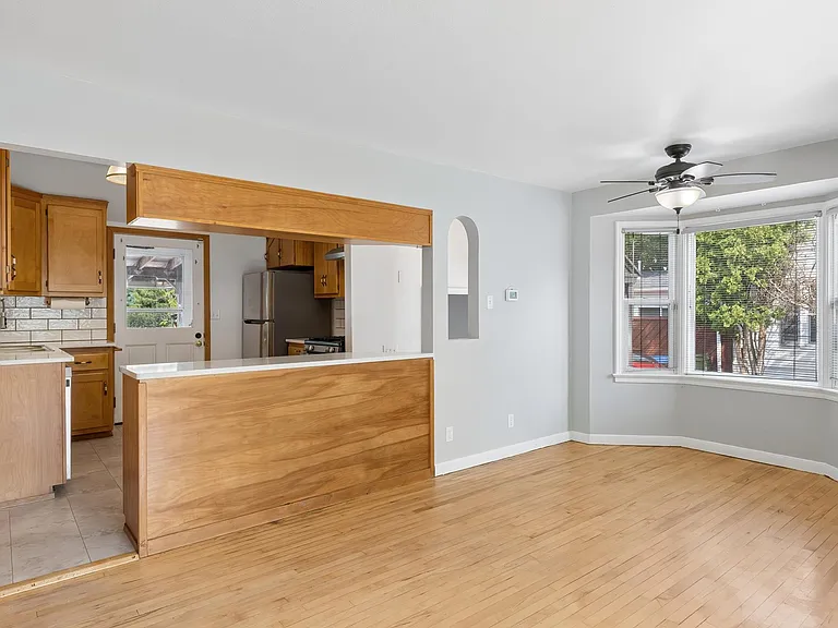 3512 S Division St — Photo 13