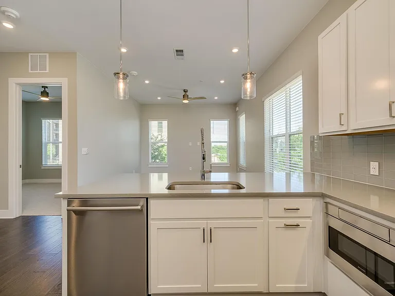 4325 Jackson Ave #2105 — Photo 19