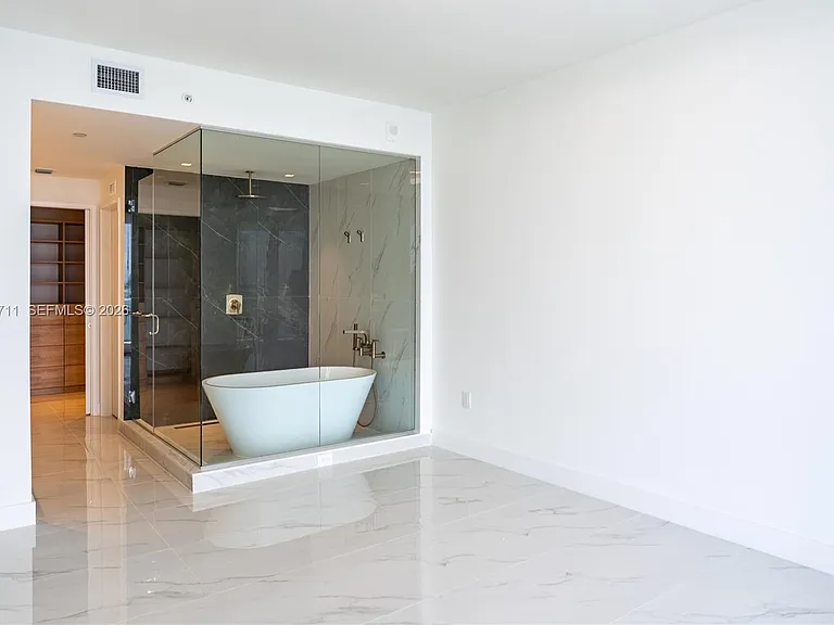 700 NE 24th St #3603 — Photo 30