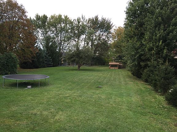 3rd image of 2223 Tucker Dr