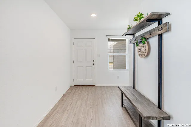 4 bed, 2.0 bath, 1627 sqft, $1,695 — Photo 3