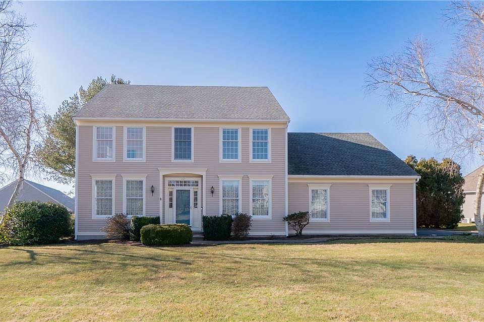 167 Meadow Ln, Middletown, RI 02842 Zillow