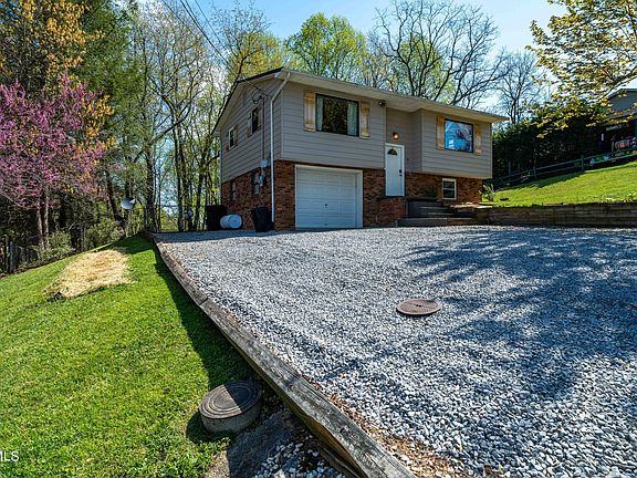 4th image of 105 Green Acres Dr