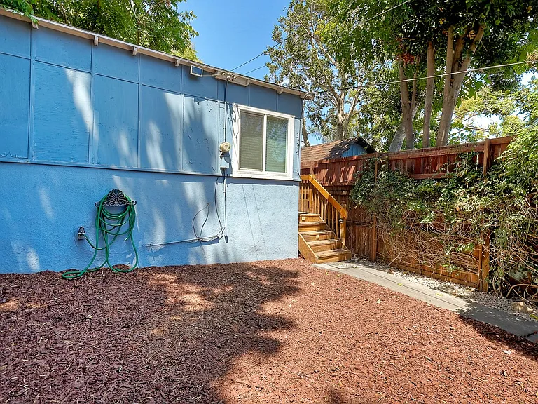 2744 Treat St — Photo 13