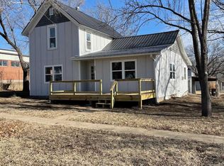 804 Missouri St, Alma, KS 66401