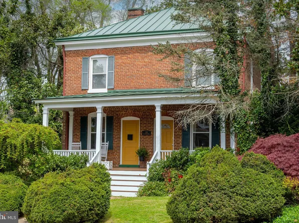 219 E Main St, Orange, VA 22960