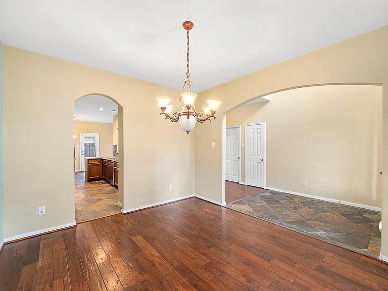 10003 Lynette Falls Dr — Photo 12