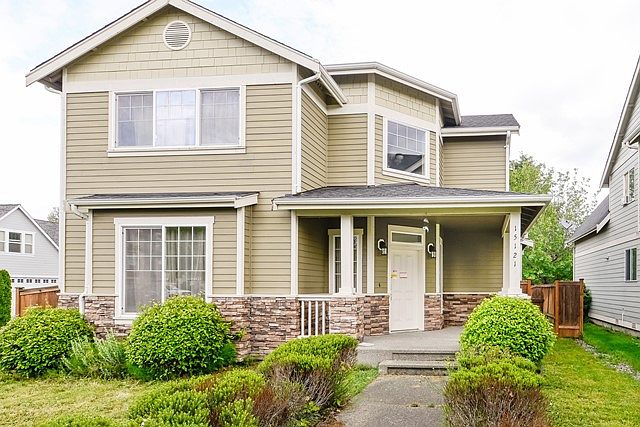 1st image of 15121 Daffodil Street Ct E