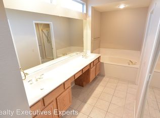 2500 Sunup Dr, Las Vegas, NV 89134