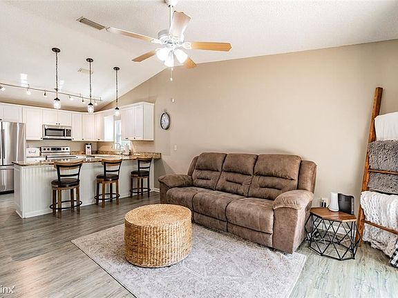 5th image of 8001 La Serena Dr